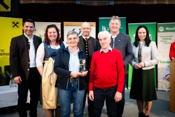 Sieger Martina und Johann Pleschberger mit Ehrengästen