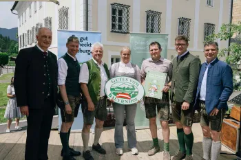 Gutes vom Bauernhof Betrieb  Prestlhof Bianca Müllner aus Salzburg Tafelverleihung beim Genussfest in Altenmarkt