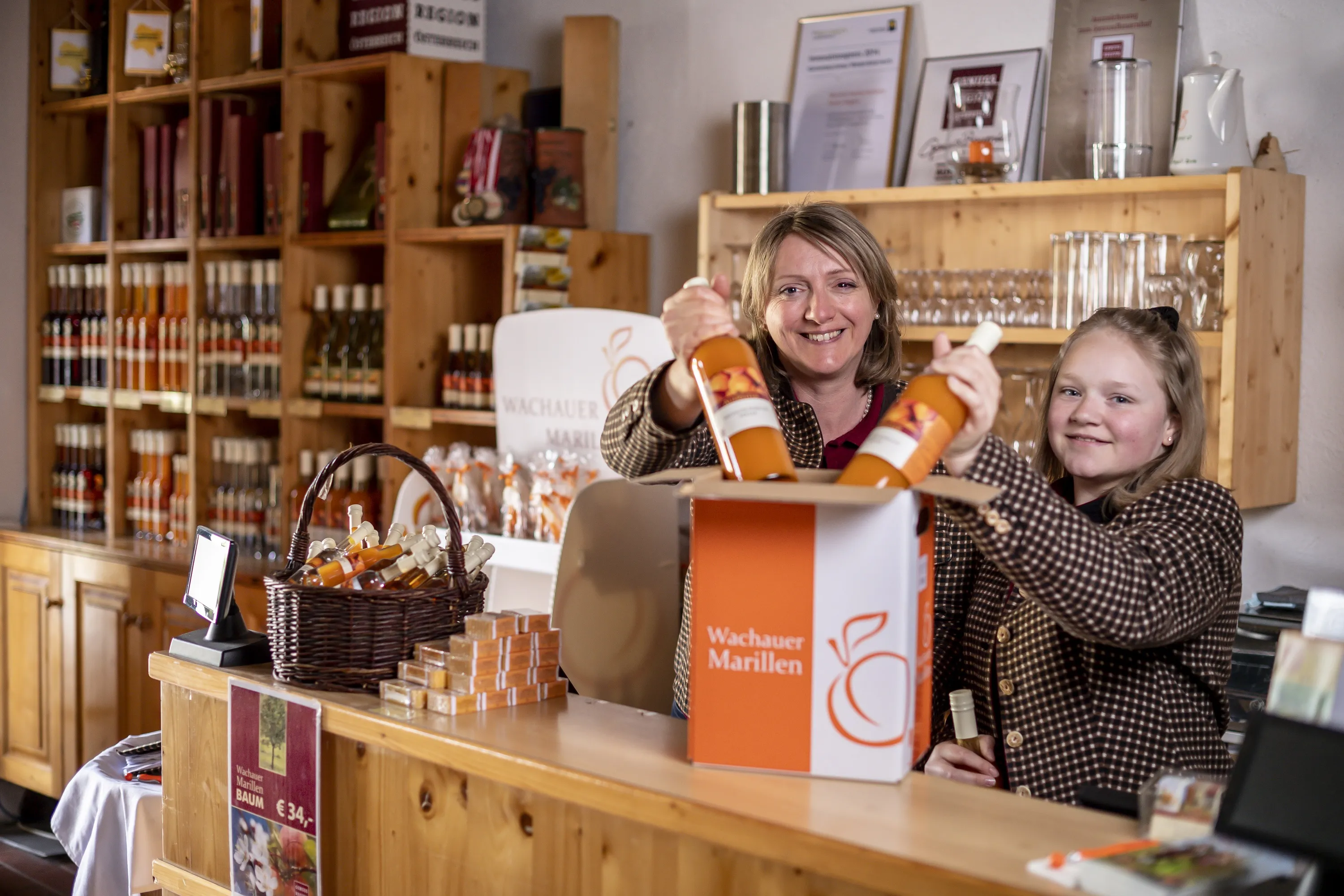 Familie Aufreiter im Hofladen